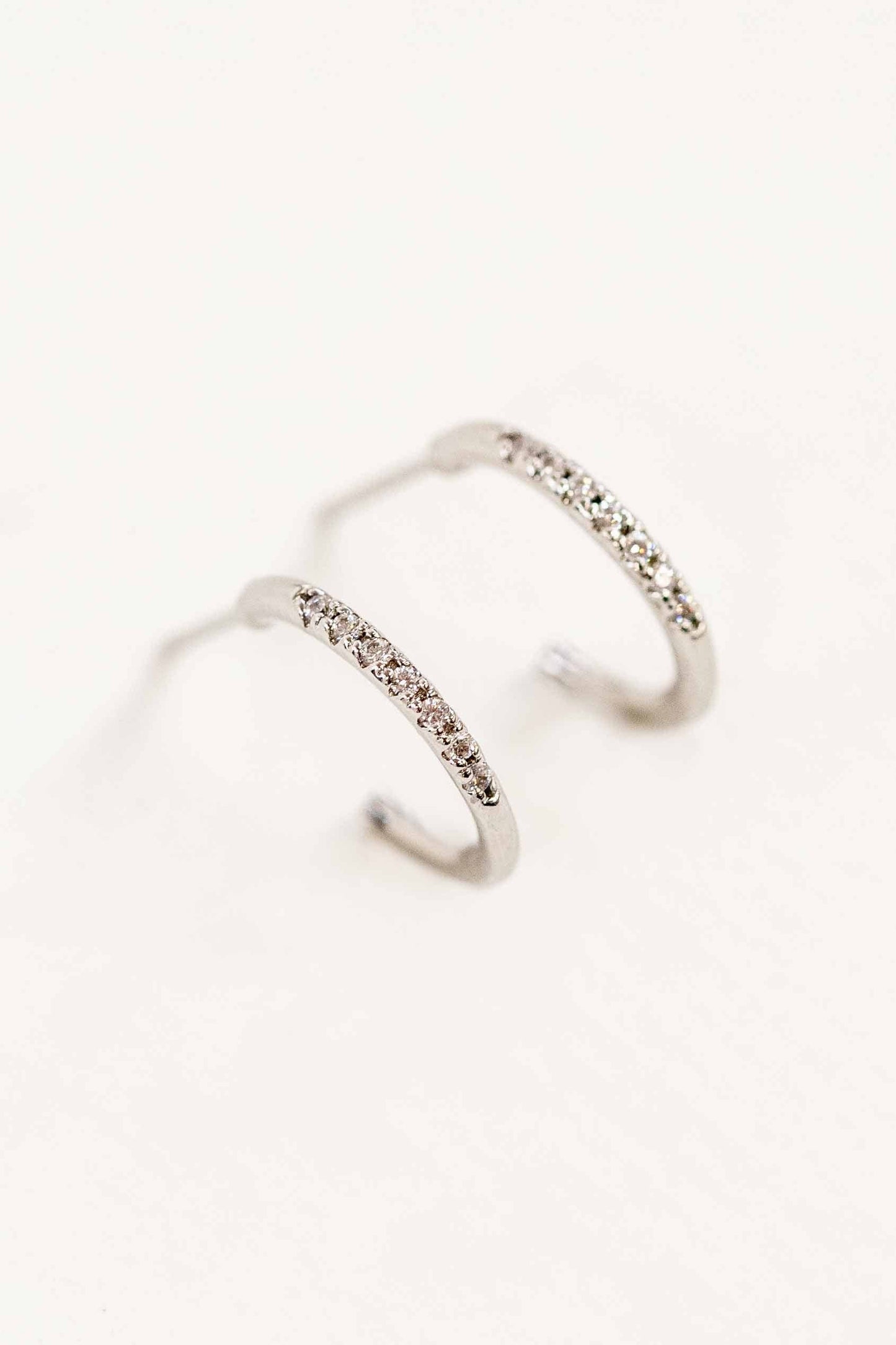 Lovoda - Thin Stone Hoop Earrings | Silver