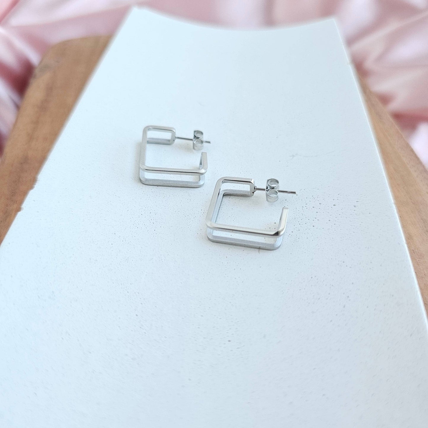 Spiffy & Splendid - Luxe Silver Kamora Hoops