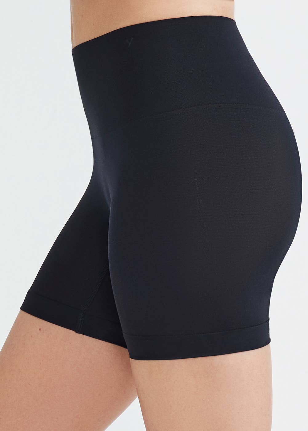 Yummie - Ultralight Shaping Short - Seamless