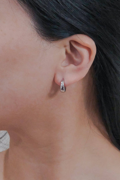Lovoda - Minimal 14mm Hoop Earrings | Silver