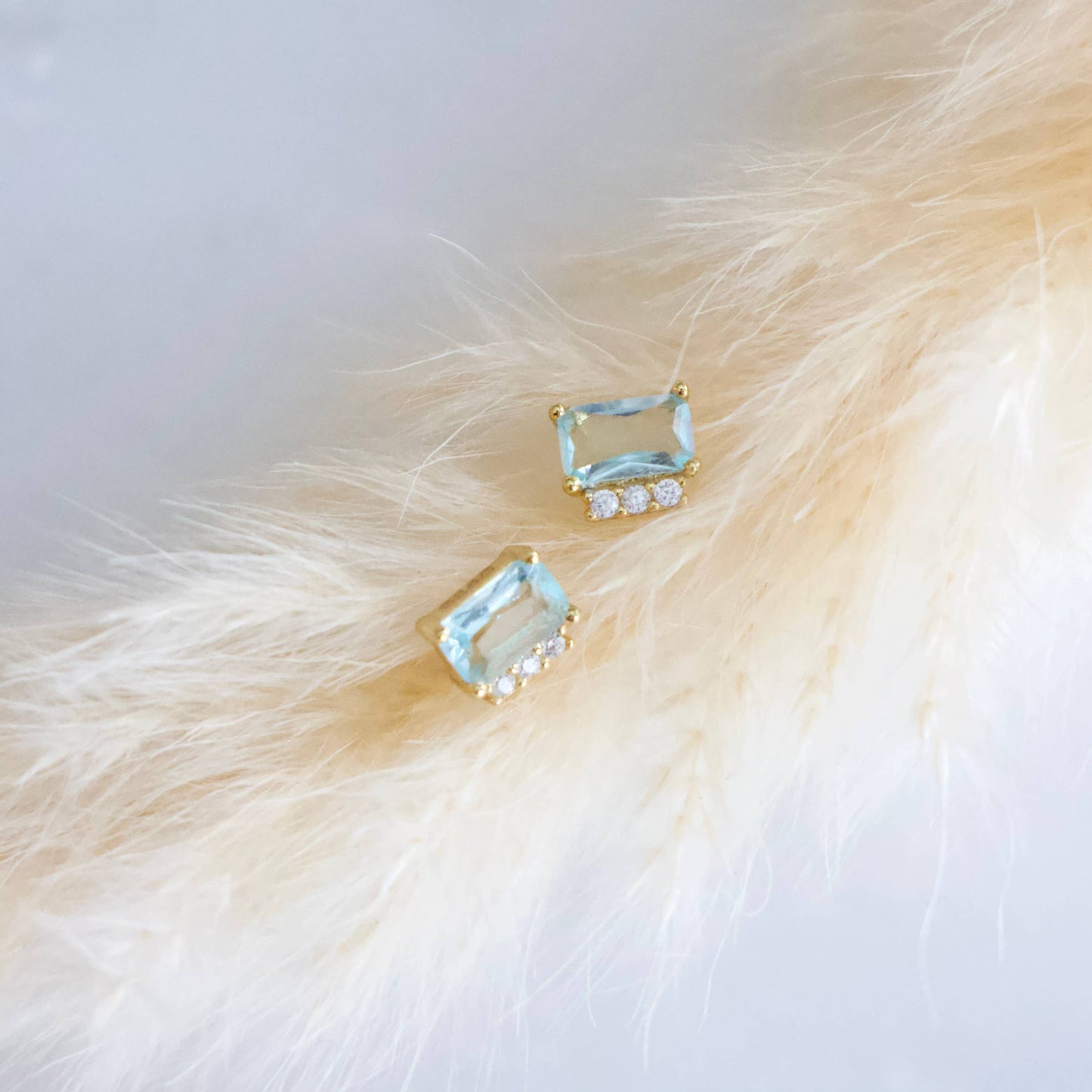 Mesa Blue - Aquamarine Quartz Stud Earrings -Hypoallergenic, Sterling Si