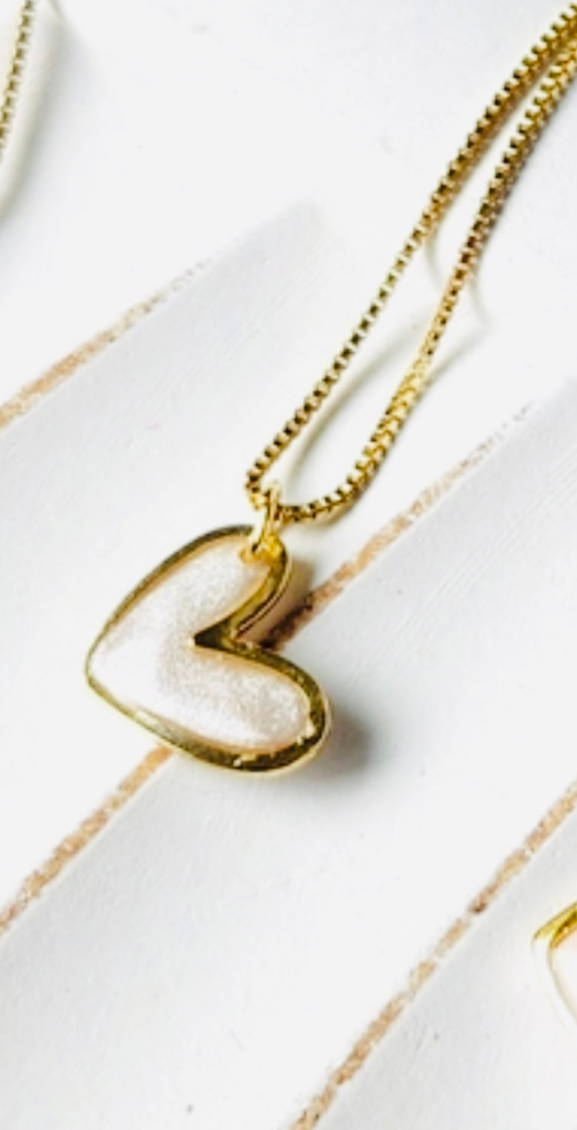 Twig & Rue boutique - Gold heart necklace