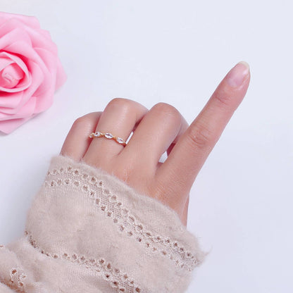 Aim Eternal - Elegant Clear Ellipse CZ Crystal Minimalist Gold Ring O2150