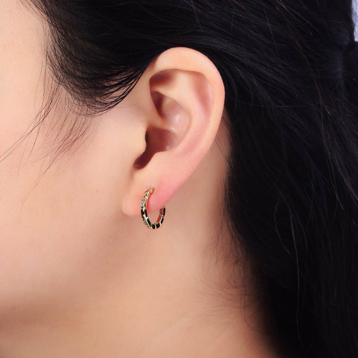 Aim Eternal - 14K Gold Filled Clear CZ Rectangular Round 15mm Huggie Earrings | AB420