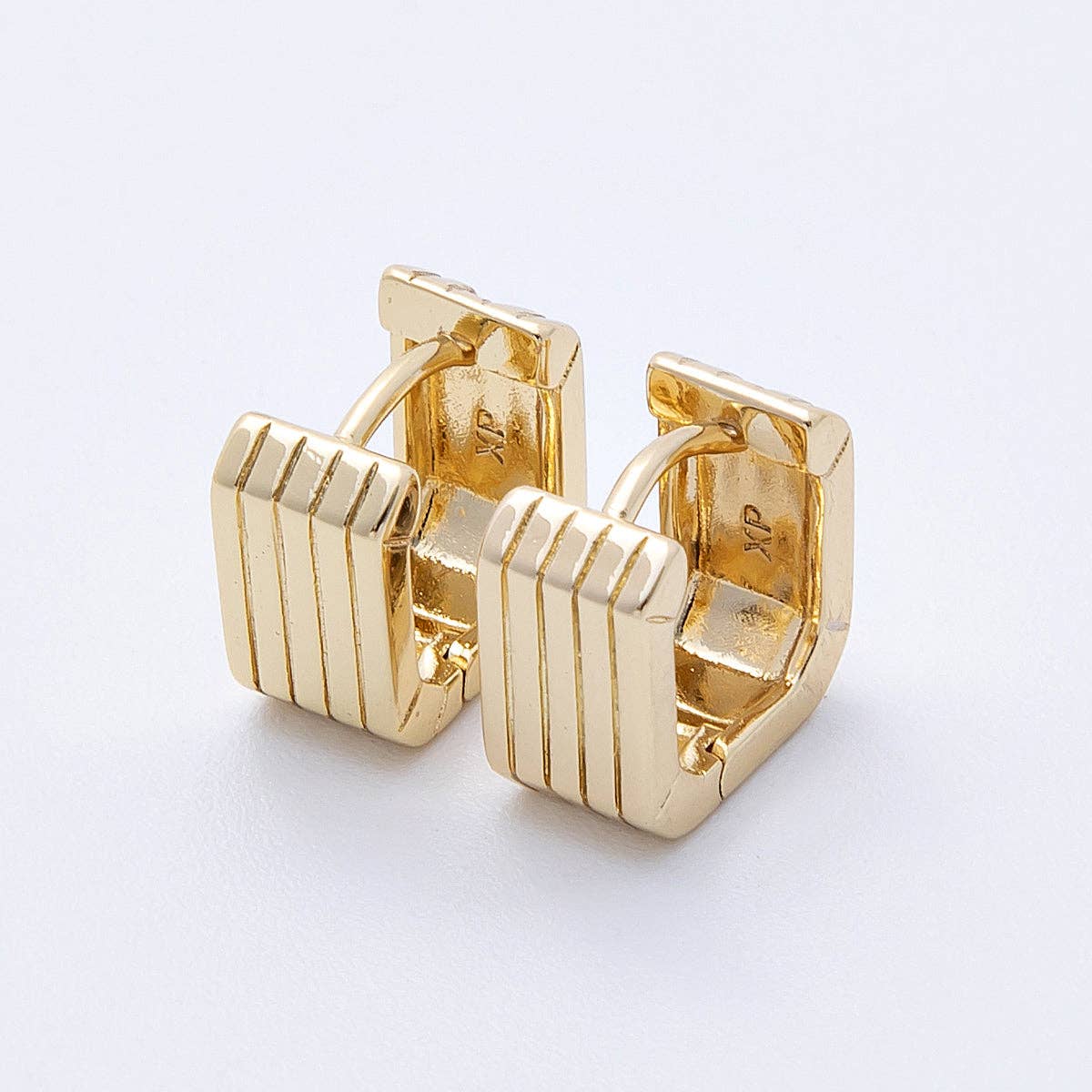 Aim Eternal - 14K Gold Filled 11mm Lined Ribbed Square Cartilage Huggie Earrings | Earrings-00166