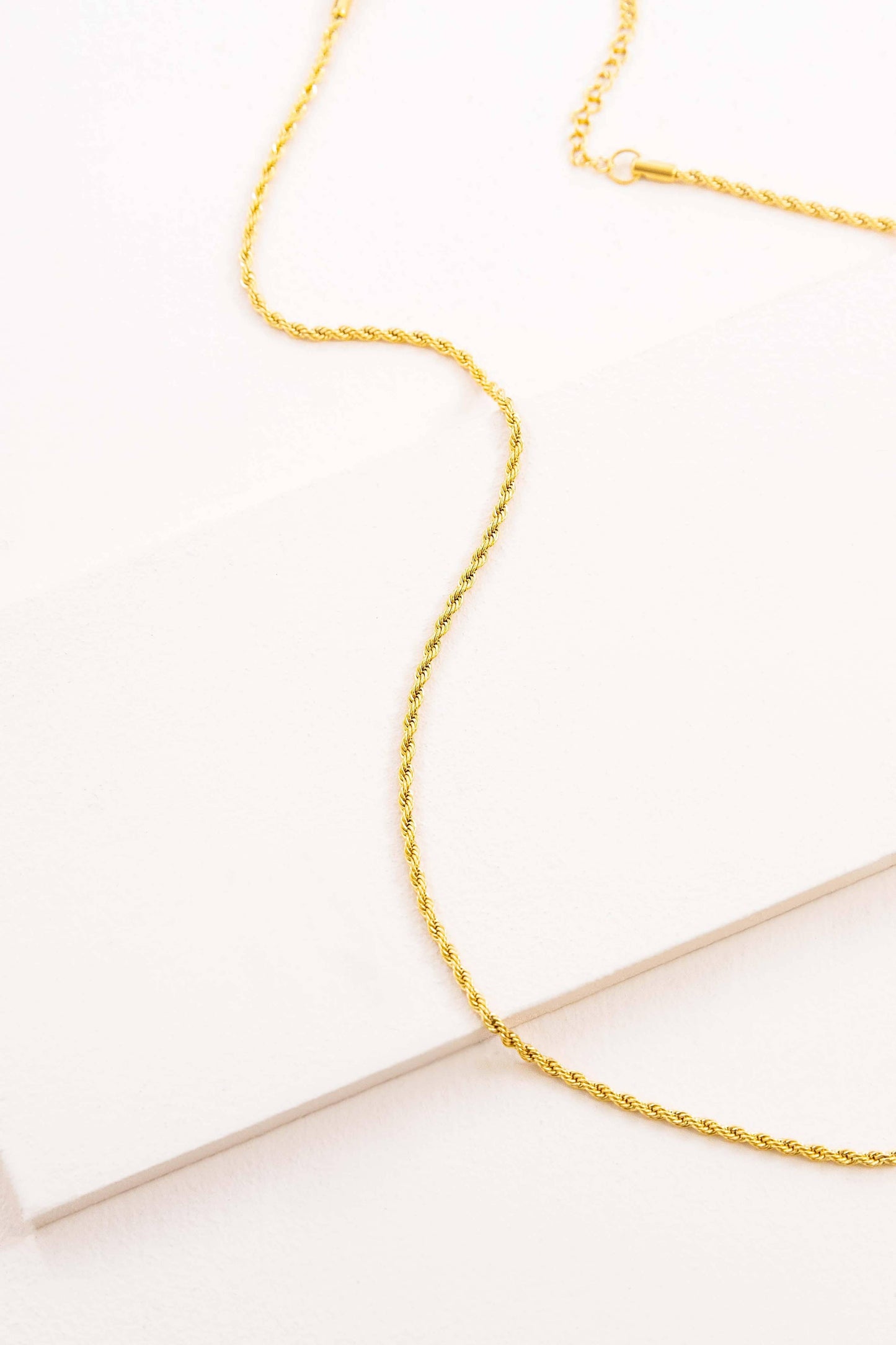 Lovoda - Twist Around Necklace | Gold (14K)