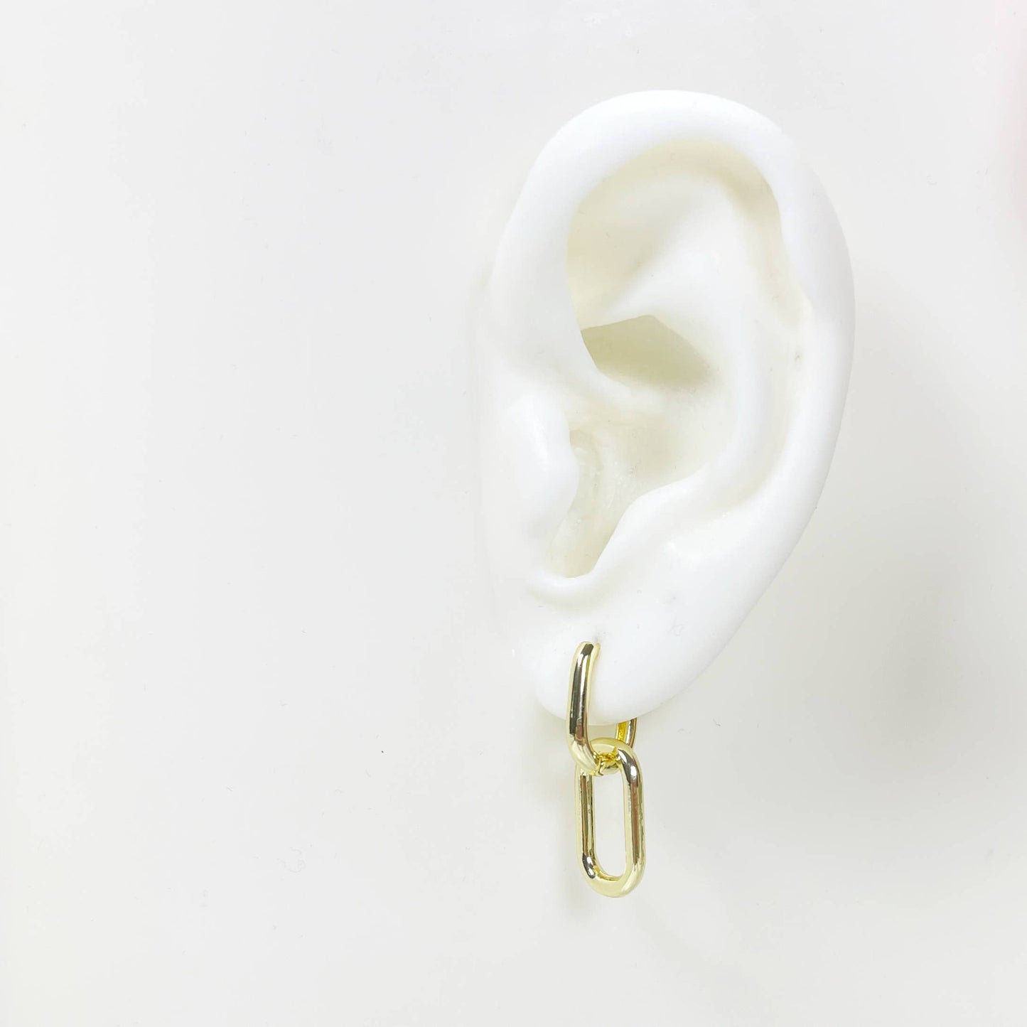 Melange Blanc - E178 gold oval link chain huggie hoop dangle earrings