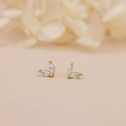 Melange Blanc - E100 gold flower stud earring, gold stud, flower studs