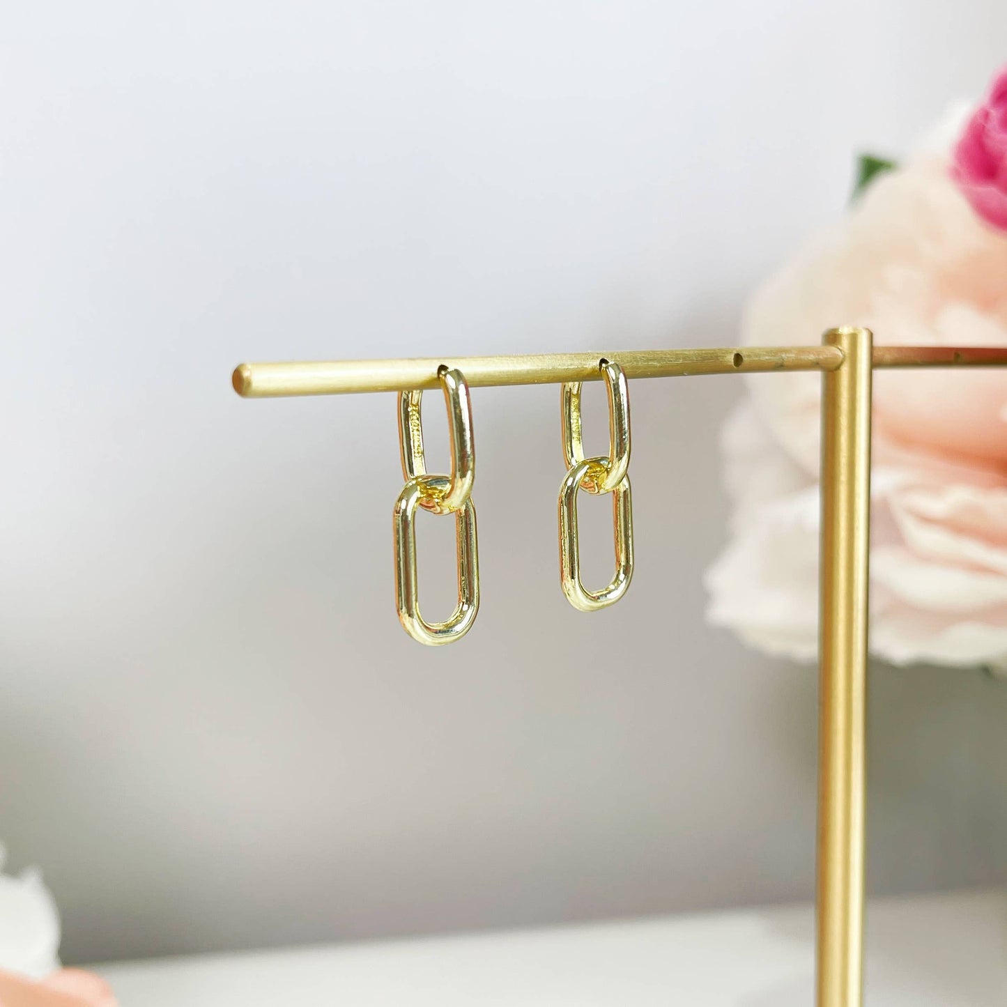 Melange Blanc - E178 gold oval link chain huggie hoop dangle earrings