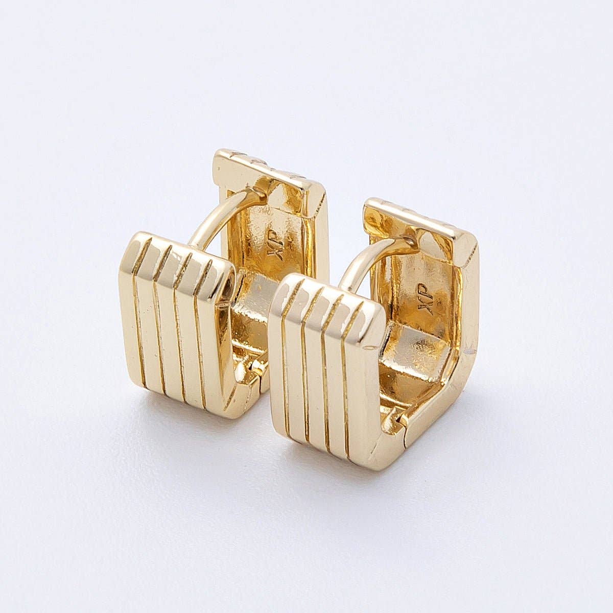 Aim Eternal - 14K Gold Filled 11mm Lined Ribbed Square Cartilage Huggie Earrings | Earrings-00166