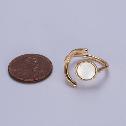 Aim Eternal - Geometric Crescent Round Shell Pearl Adjustable Gold Ring