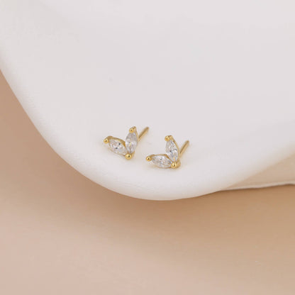Melange Blanc - E100 gold flower stud earring, gold stud, flower studs