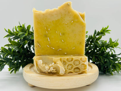 SARATOGA NATURAL BODY CARE LLC - Oatmeal Turmeric & Honey Handmade Soap Bar VEGAN
