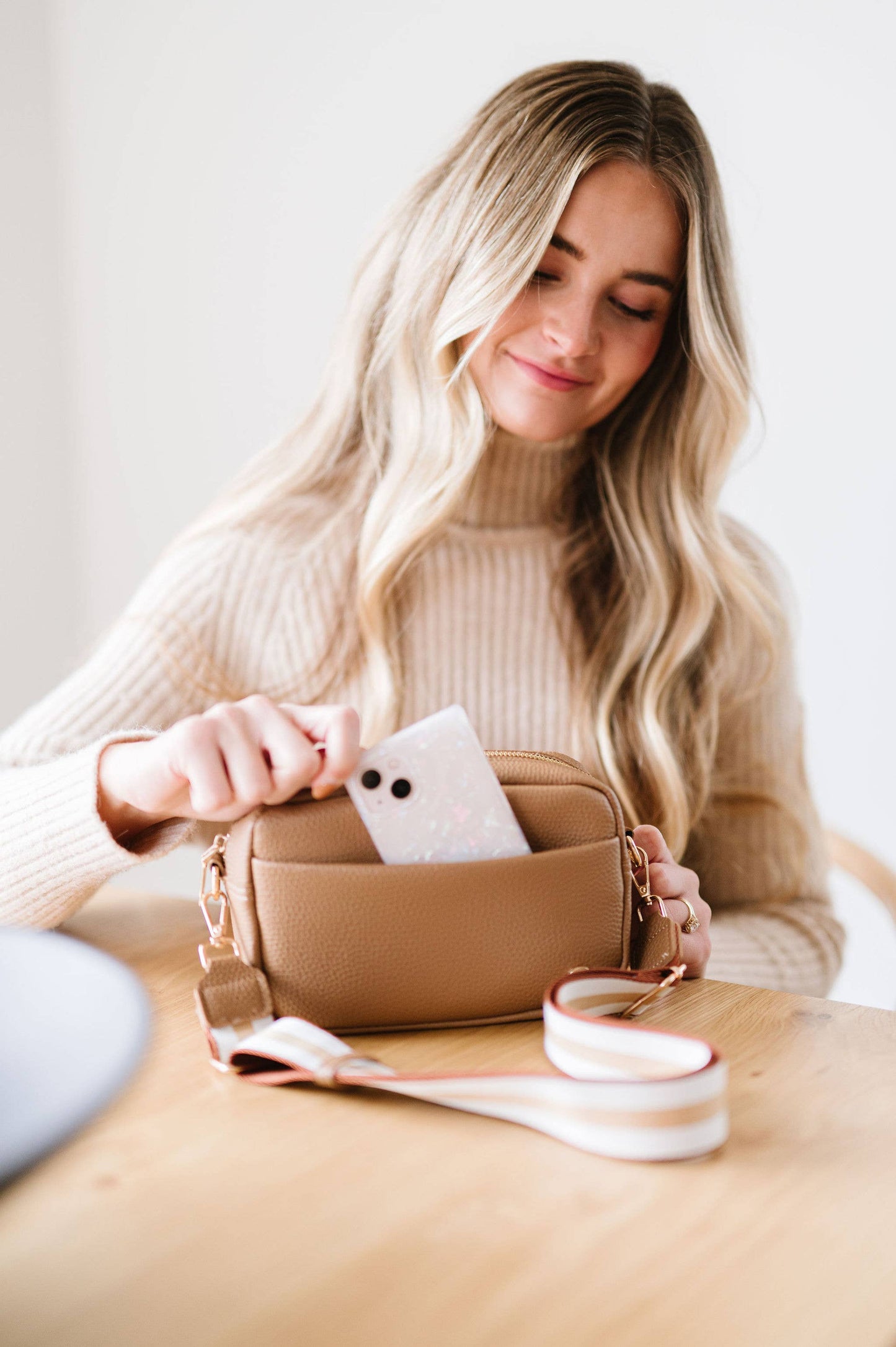 modern and chic - Willow Crossbody Belt Fanny Waist Sling Purse Bag