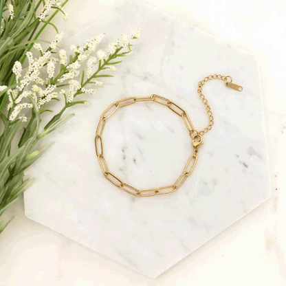 Aili's Corner - 18K STAINLESS STEEL NON TARNISH PAPERCLIP BRACELET