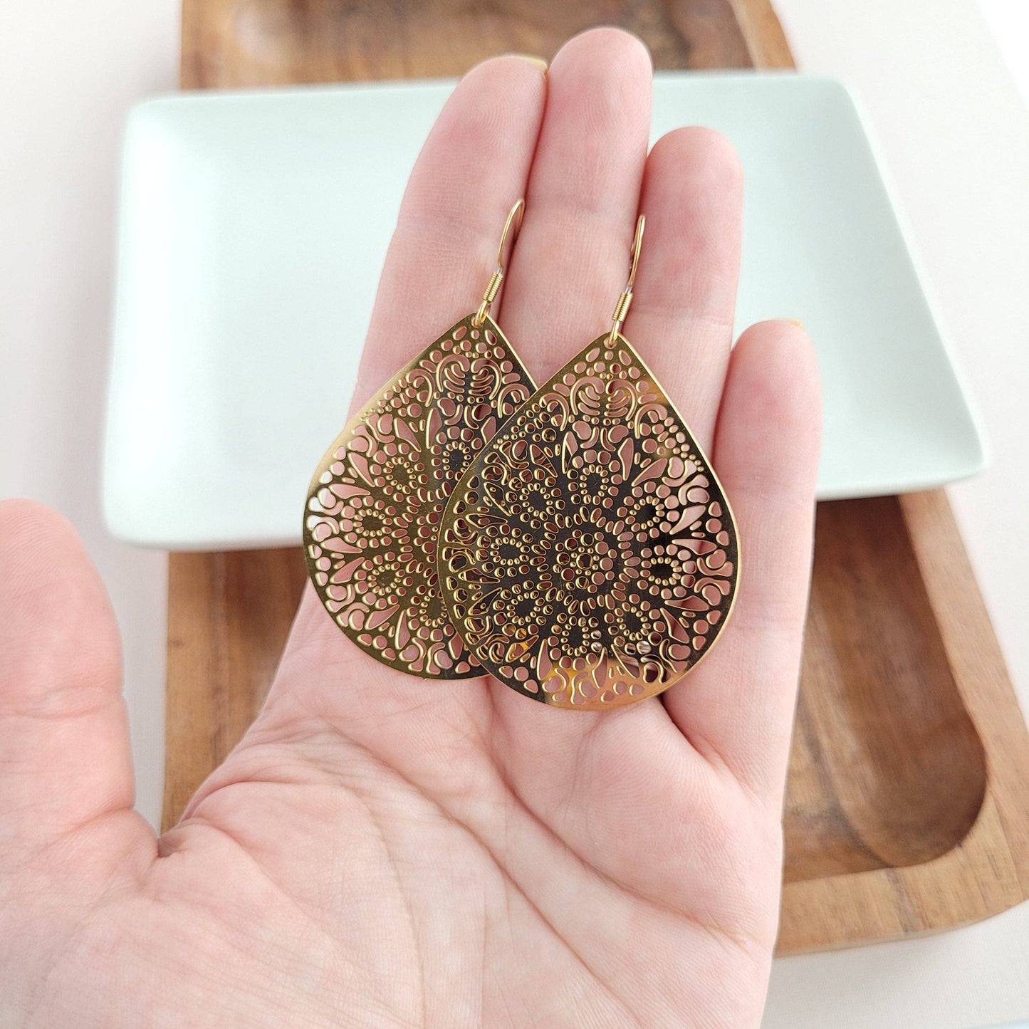 Spiffy & Splendid - Camilla Pendant Earrings - Gold // Jewelry
