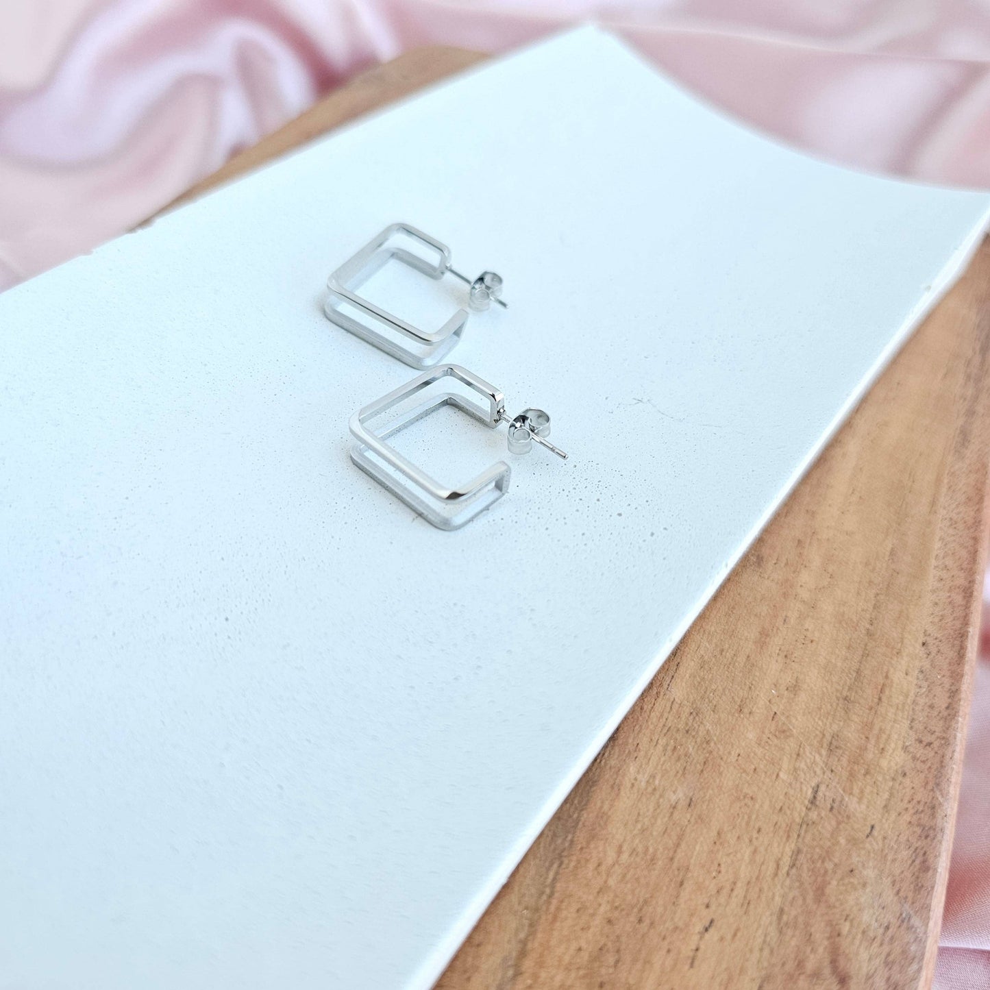 Spiffy & Splendid - Luxe Silver Kamora Hoops