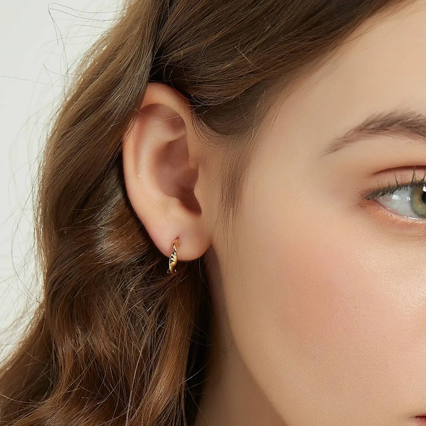 Melange Blanc - Ariel twisted huggie hoop earrings, twist hoop earrings