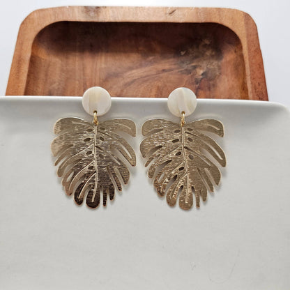 Spiffy & Splendid - Belize Earrings - Ivory // Plant, Resort, Jewelry