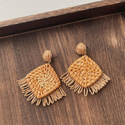 Dipped Shop - Vintage Handwoven Rattan Grass Earrings DP25D776