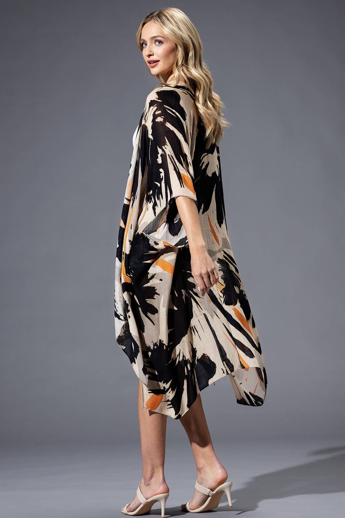 Urbanista - Ember Viscose Kimono