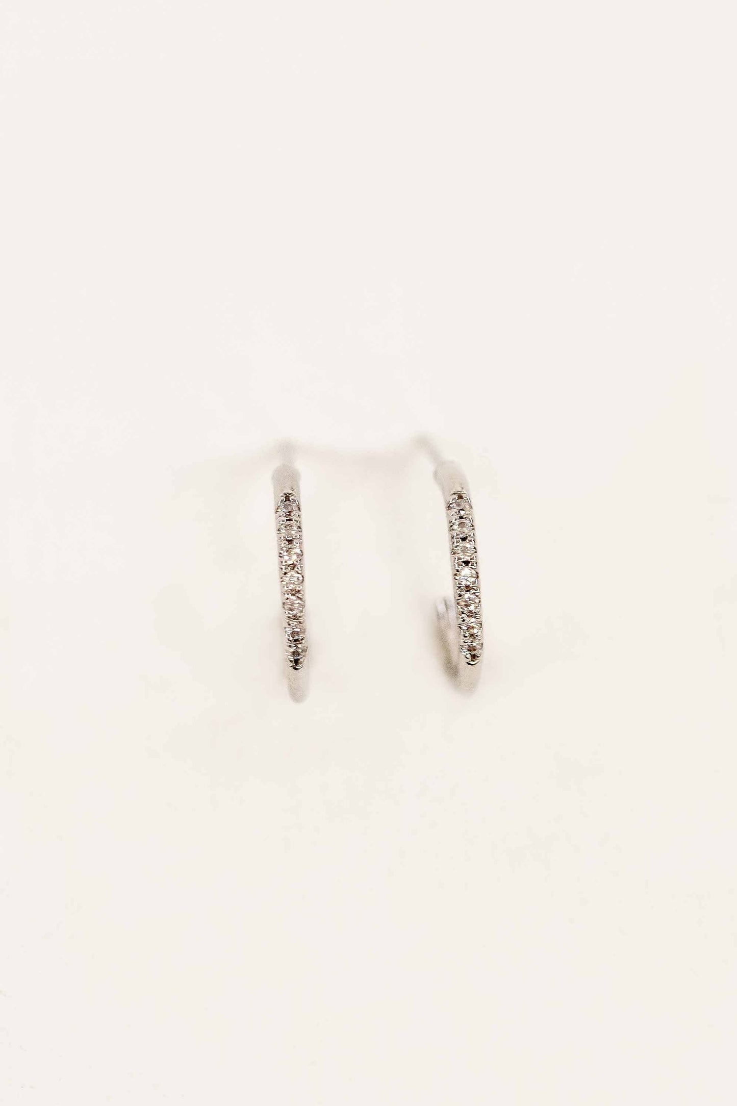 Lovoda - Thin Stone Hoop Earrings | Silver