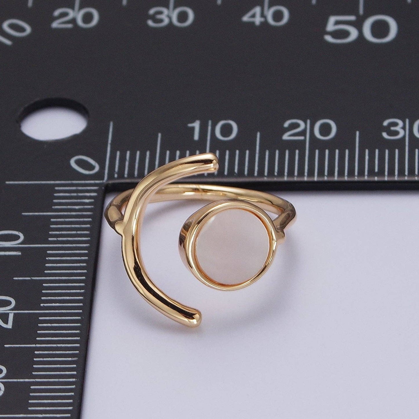 Aim Eternal - Geometric Crescent Round Shell Pearl Adjustable Gold Ring