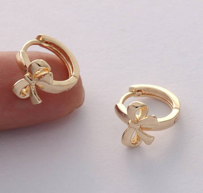 Twig & Rue boutique - Bow huggie hoops